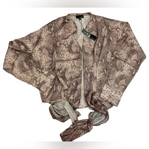 NWT Lucy Paris Button Down size M